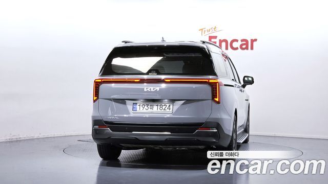 Kia Canival 2025 — photo 4