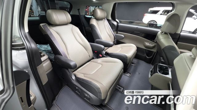 Kia Canival 2025 — photo 16