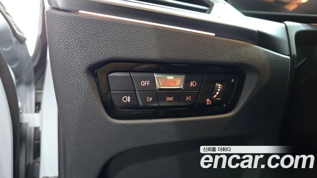 BMW 3-Series 2024 — photo 27