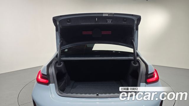 BMW 3-Series 2024 — photo 31