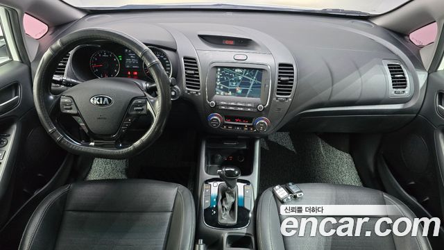 Kia K3 2018 — photo 10