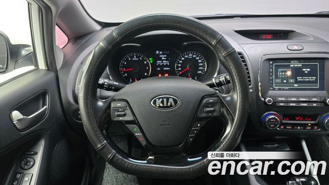 Kia K3 2018 — photo 19