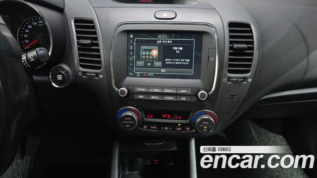 Kia K3 2018 — photo 20
