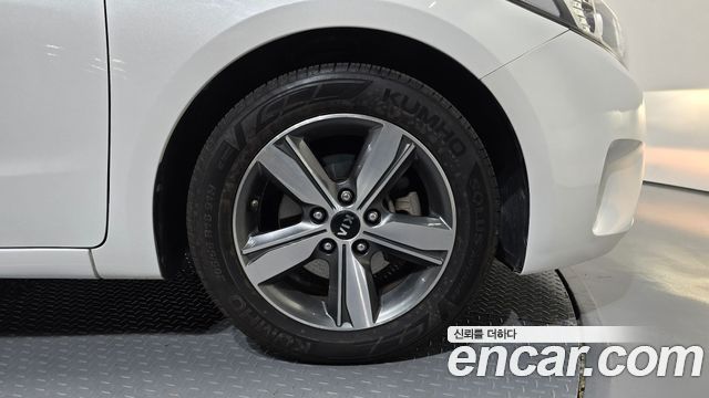 Kia K3 2018 — photo 7