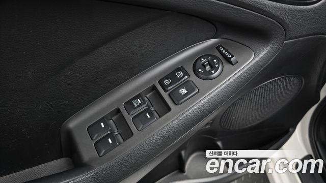 Kia K3 2018 — photo 30