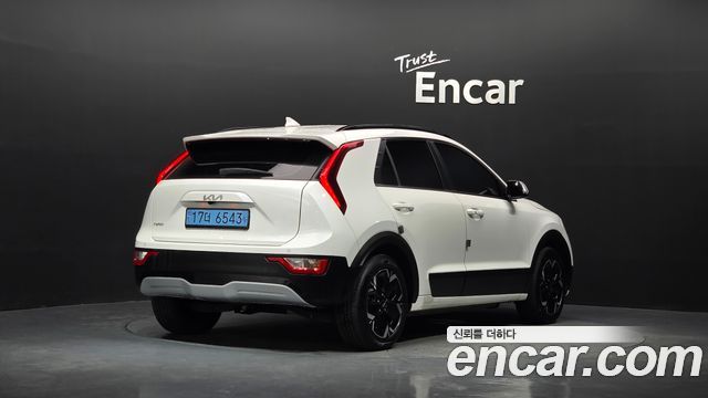 Kia Niro 2023 — photo 2