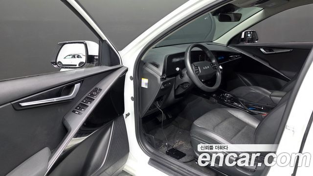 Kia Niro 2023 — photo 13