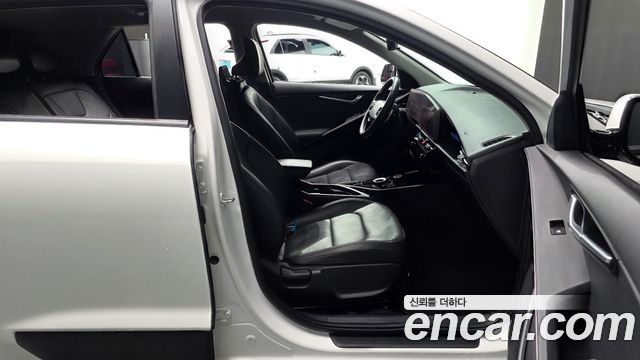 Kia Niro 2023 — photo 16