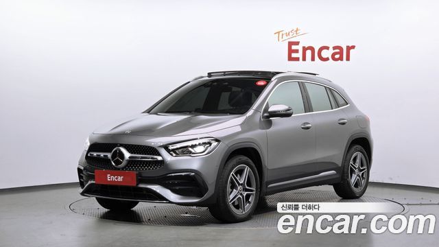 Mercedes-Benz GLA-Class 2023 — photo 1