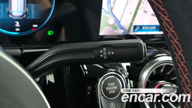 Mercedes-Benz GLA-Class 2023 — photo 12