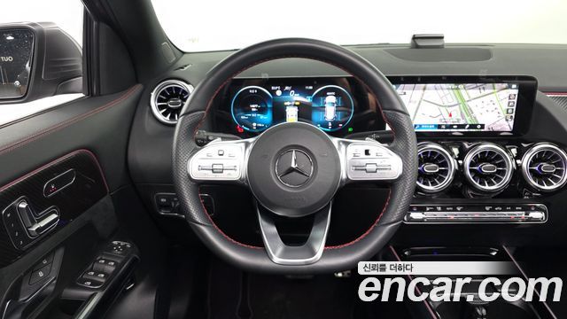 Mercedes-Benz GLA-Class 2023 — photo 18