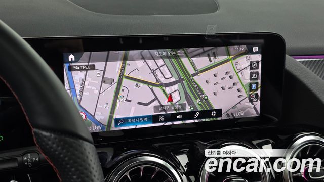 Mercedes-Benz GLA-Class 2023 — photo 19