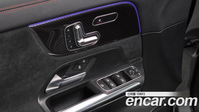 Mercedes-Benz GLA-Class 2023 — photo 22