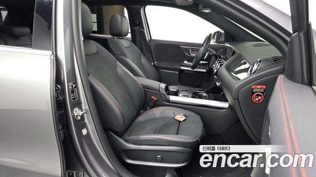 Mercedes-Benz GLA-Class 2023 — photo 16