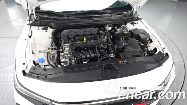 Hyundai AVANTE 2025 — photo 6