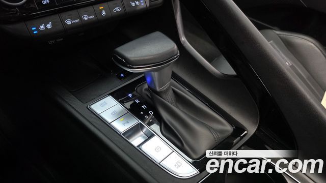 Hyundai AVANTE 2025 — photo 12