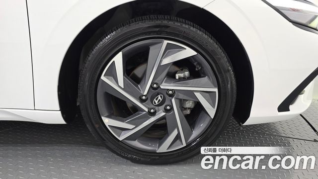 Hyundai AVANTE 2025 — photo 7