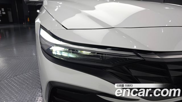Hyundai AVANTE 2025 — photo 8