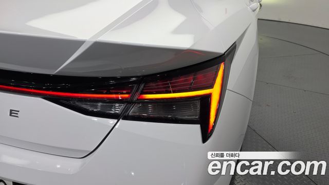 Hyundai AVANTE 2025 — photo 9
