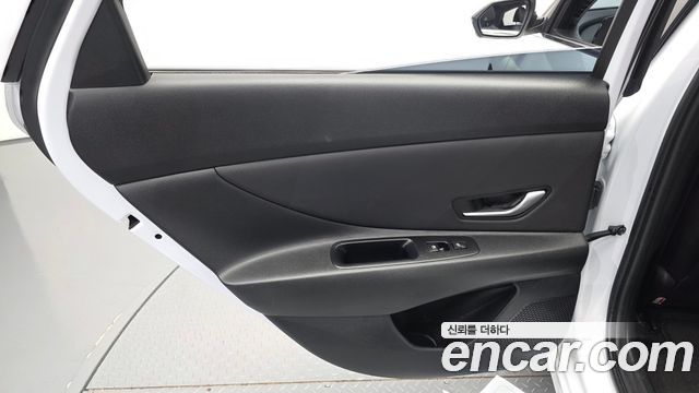 Hyundai AVANTE 2025 — photo 15
