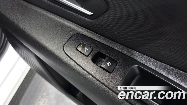 Hyundai AVANTE 2025 — photo 27