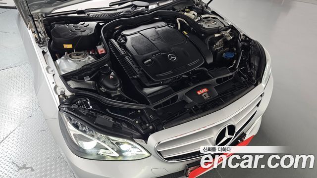Mercedes-Benz E-Class 2014 — photo 6