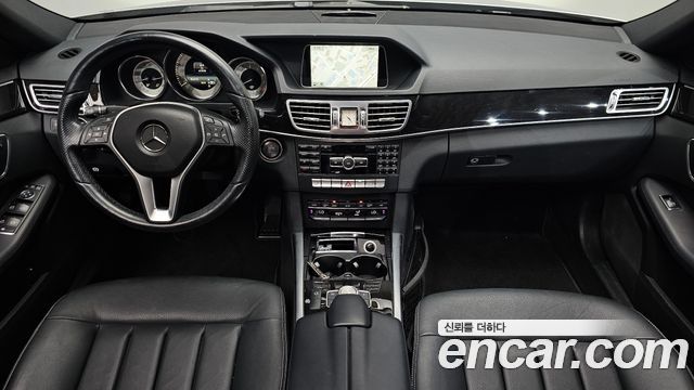 Mercedes-Benz E-Class 2014 — photo 10