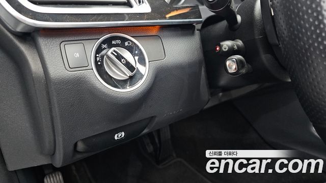 Mercedes-Benz E-Class 2014 — photo 20