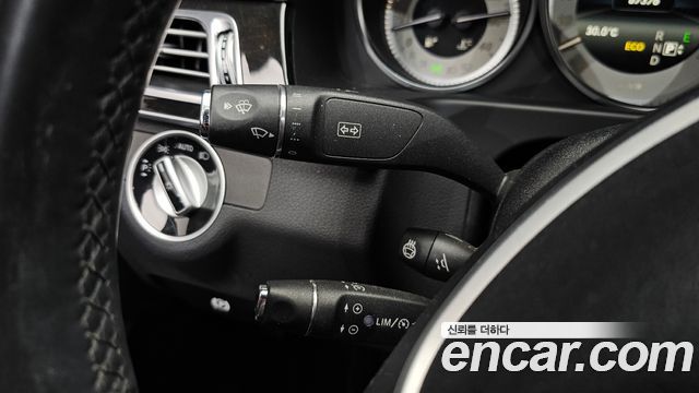 Mercedes-Benz E-Class 2014 — photo 21