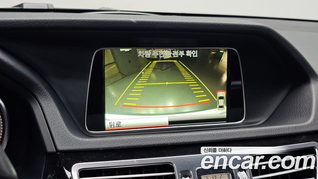 Mercedes-Benz E-Class 2014 — photo 24