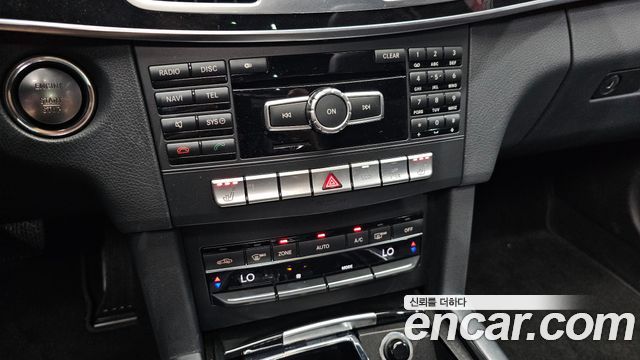 Mercedes-Benz E-Class 2014 — photo 25