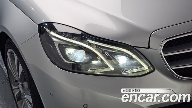 Mercedes-Benz E-Class 2014 — photo 8