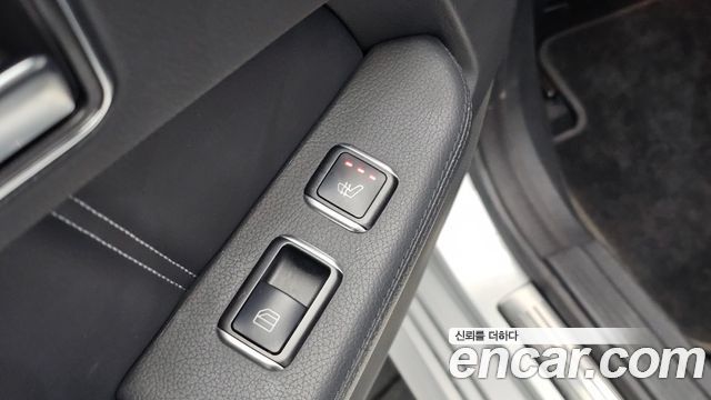 Mercedes-Benz E-Class 2014 — photo 29