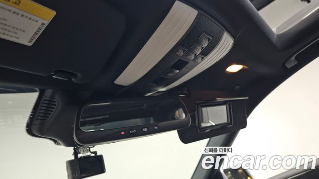 Mercedes-Benz E-Class 2014 — photo 32