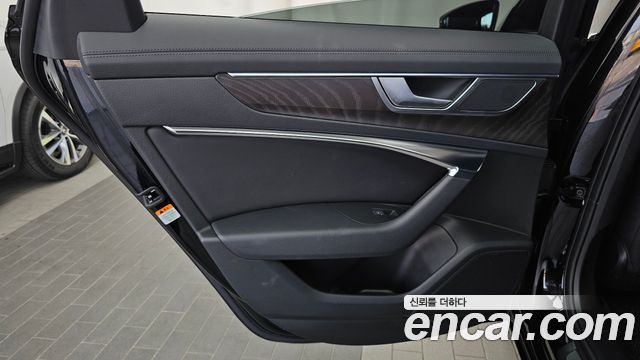 Audi A6 2023 — photo 15