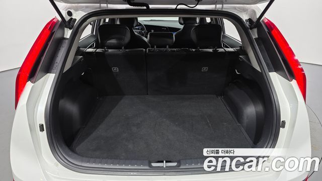 Kia Niro 2023 — photo 23