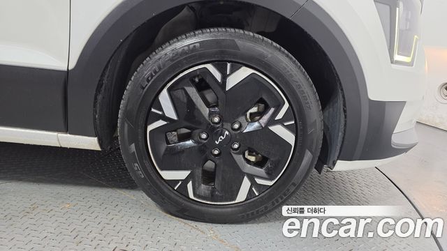 Kia Niro 2023 — photo 7