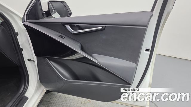 Kia Niro 2023 — photo 14
