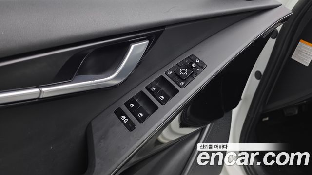 Kia Niro 2023 — photo 27