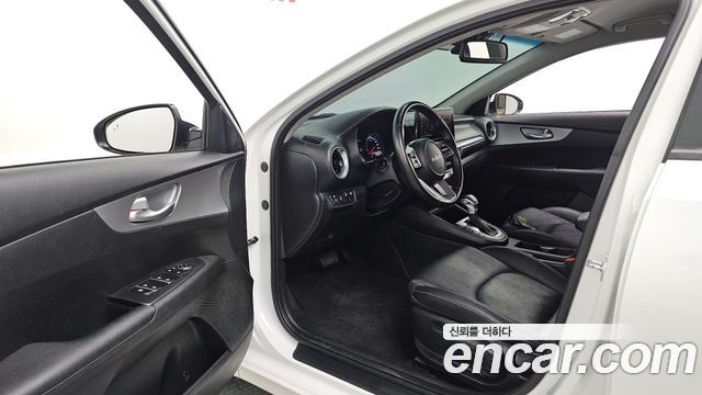 Kia K3 2022 — photo 13