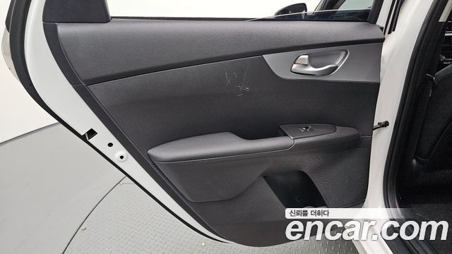 Kia K3 2022 — photo 15