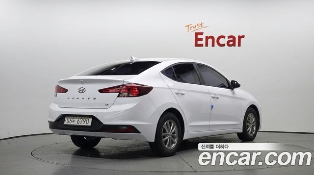 Hyundai AVANTE 2019 — photo 2