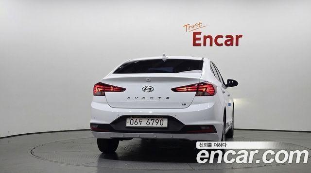 Hyundai AVANTE 2019 — photo 4