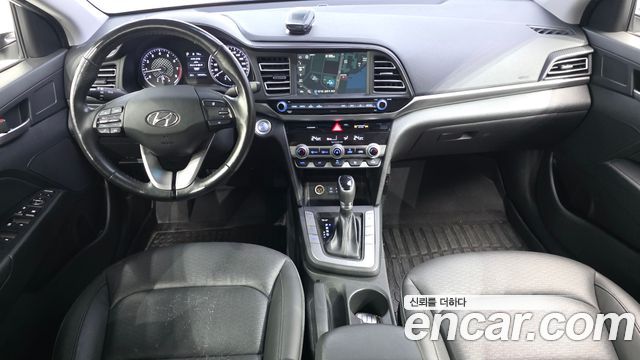 Hyundai AVANTE 2019 — photo 10