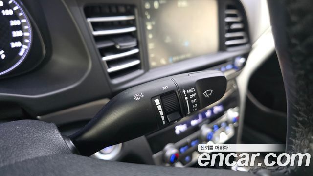 Hyundai AVANTE 2019 — photo 23