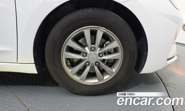 Hyundai AVANTE 2019 — photo 7