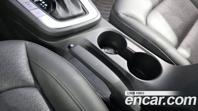 Hyundai AVANTE 2019 — photo 29