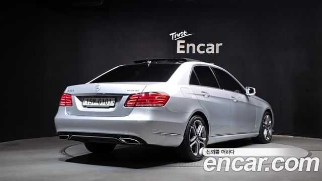 Mercedes-Benz E-Class 2016 — photo 2