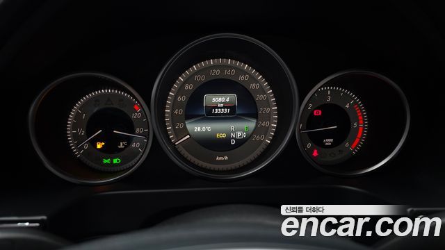 Mercedes-Benz E-Class 2016 — photo 8