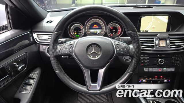 Mercedes-Benz E-Class 2016 — photo 13